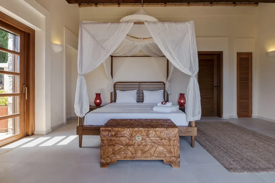 The bedroom of Ganesh 1