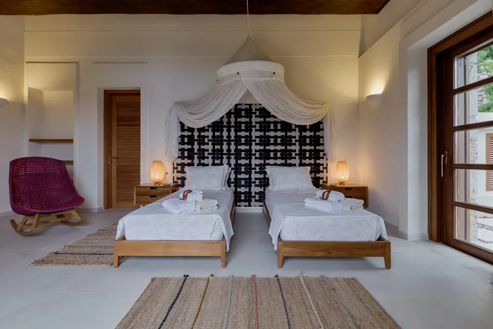 The bedroom of Lotus 2